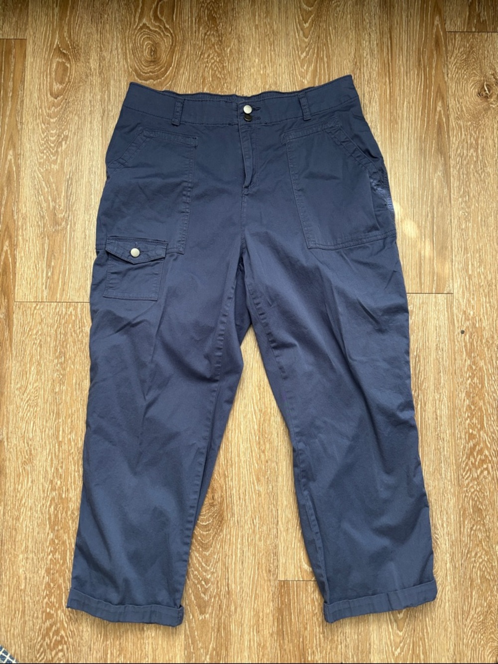 Time & Tru navy blue cargo capri pants, cotton, size 12
